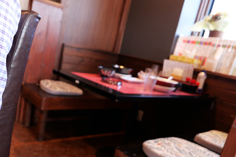 昭和レトロな喫茶店風の店内